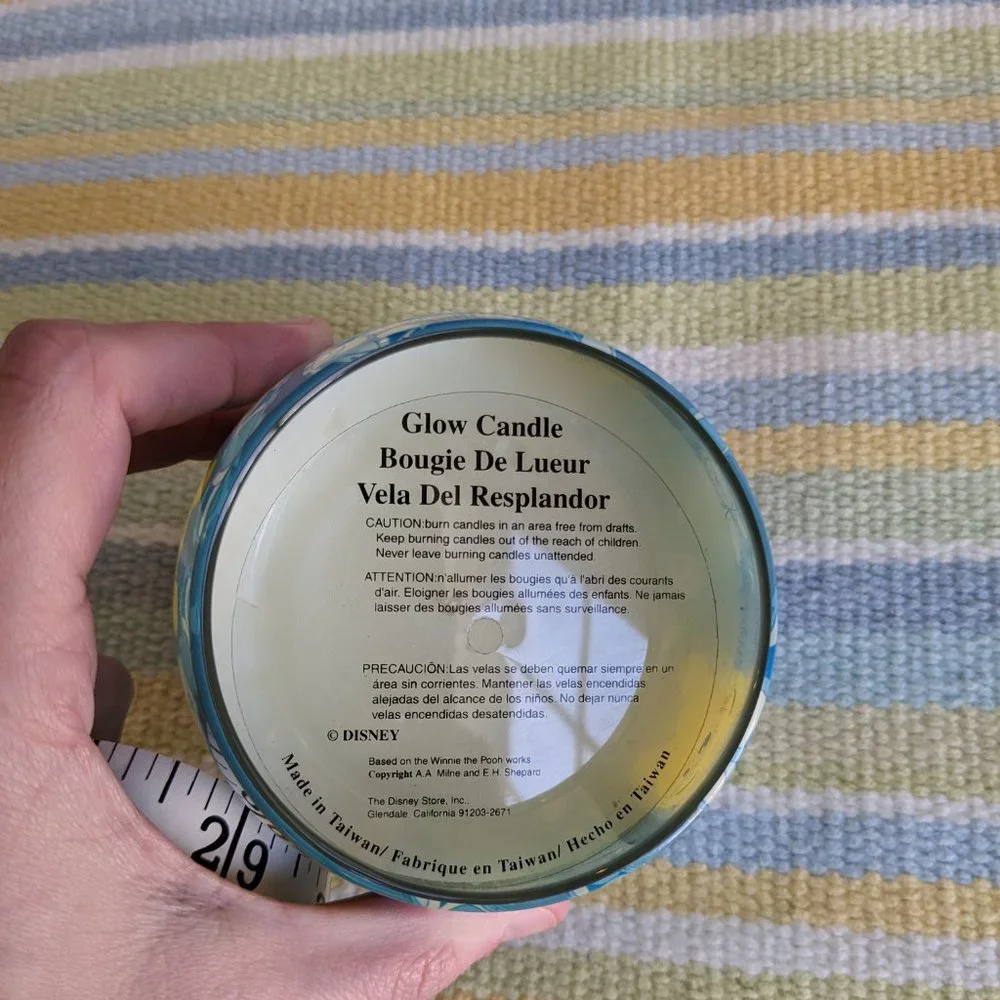 ⭐ Vintage Y2K Winnie the Pooh Glow-in-the-dark Candle